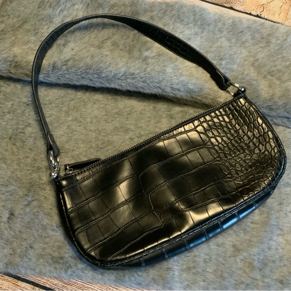 Urban Outfitters Black Crocodile Shoulder Bag - Picture 2 of 8